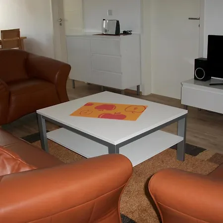 Apartment Komfortable In Seeholz Mit Eigener Terrasse