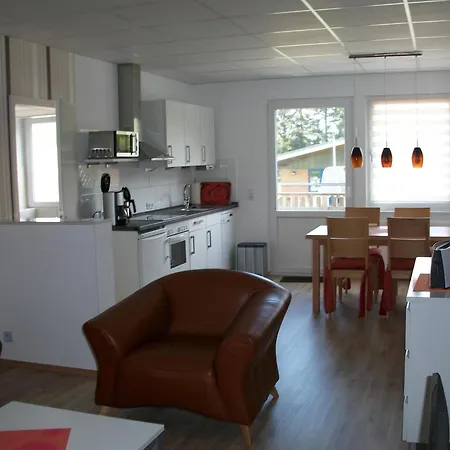 Komfortable In Seeholz Mit Eigener Terrasse Apartment *