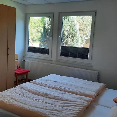Komfortable In Seeholz Mit Eigener Terrasse * Holzdorf (Schleswig-Holstein)